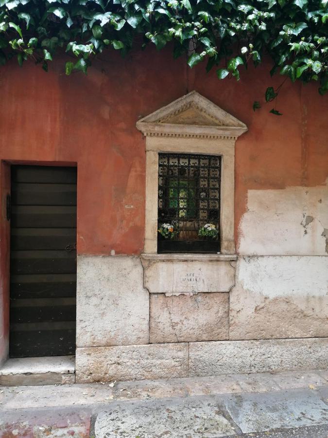 Verona Goddess House ภายนอก รูปภาพ